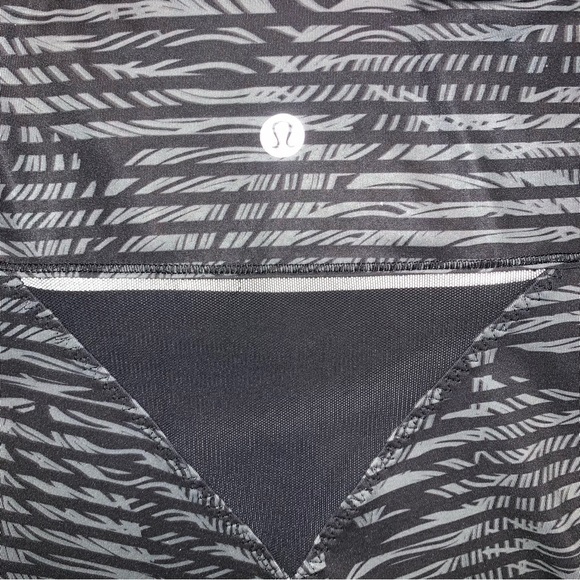 Lululemon Athletica Running in the City Tank Top Size 2 - Picture 2 of 5